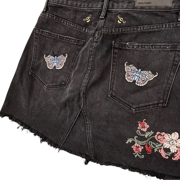 Grlfrnd Denim Mini Skirt Floral Embroidered Raw Hem‎ 
Size 27 country Field - Picture 6 of 11